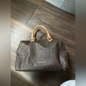 Michael Kors purse